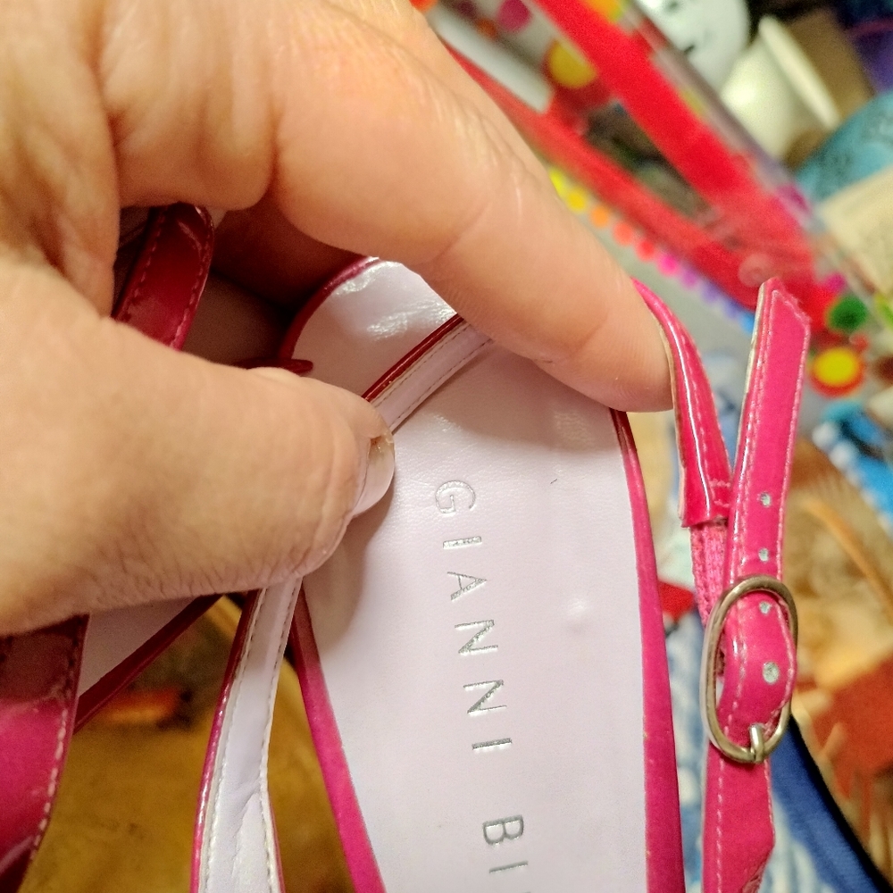 Heels - Picture 6 of 8